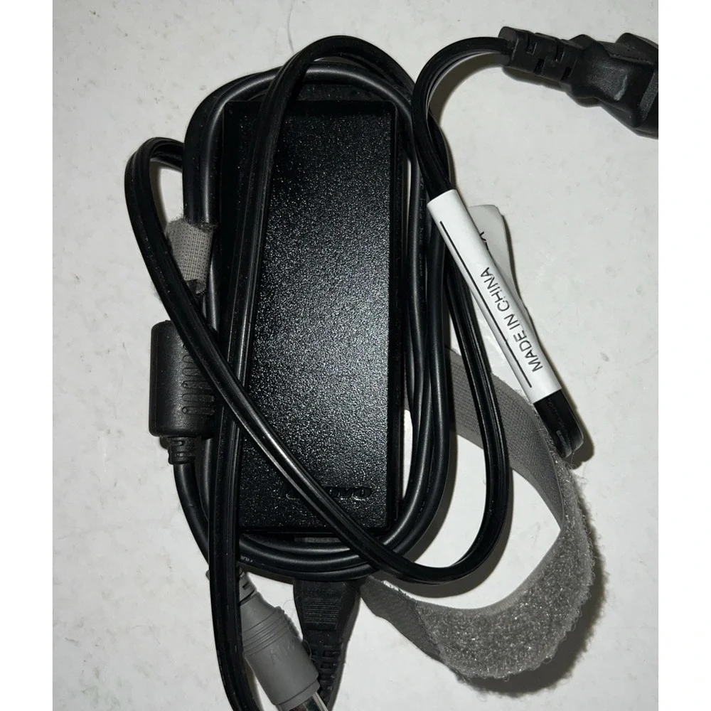 LENOVO 92P1156 20V 3.25A 65W Genuine OEM AC Power Adapter Charger_barrel tip